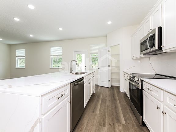 4th image of 96675 Blackrock Cove Way