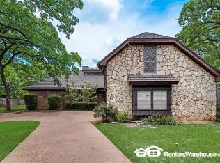 2207 Mossy Oak St, Arlington, TX 76012