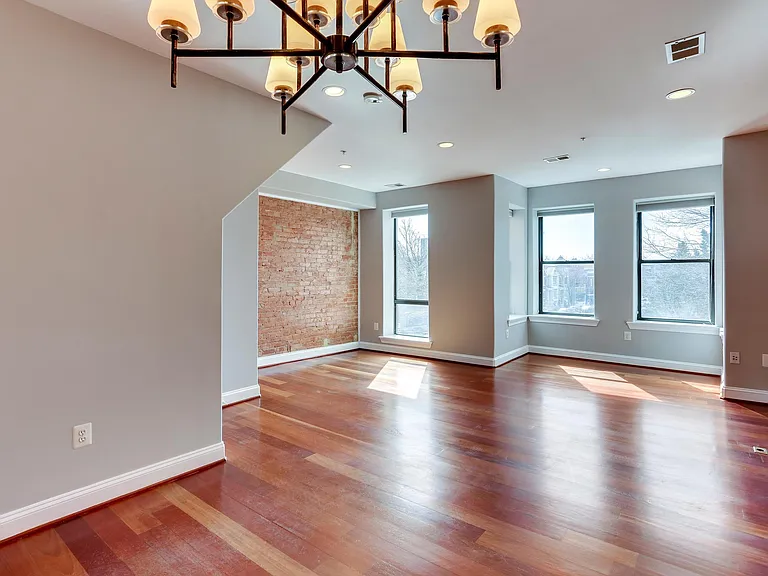 1105 Park Rd NW #5 — Photo 4