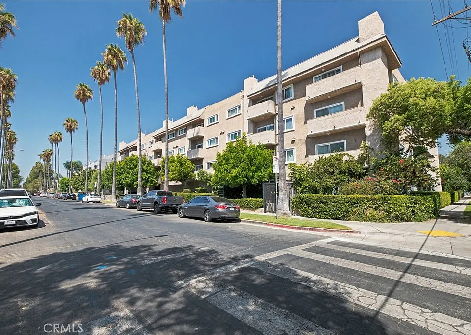14607 Erwin St #308