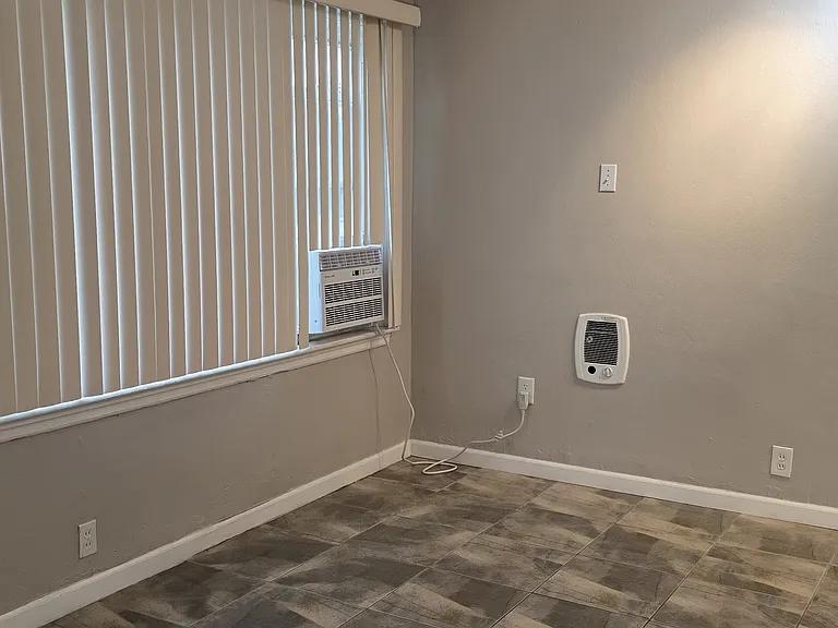 10820 Olive Blvd — Photo 10