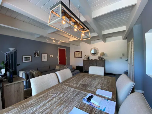 2114 Central St APT A, Evanston, IL 60201