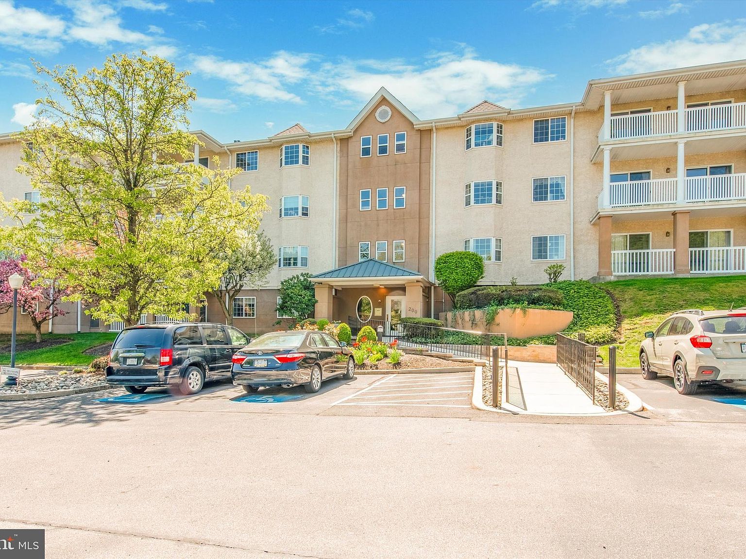 208 Paoli Pointe Dr, Paoli, PA 19301 Zillow