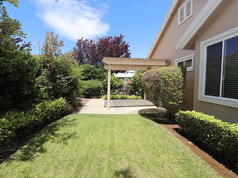 567 Quindell Way — Photo 21