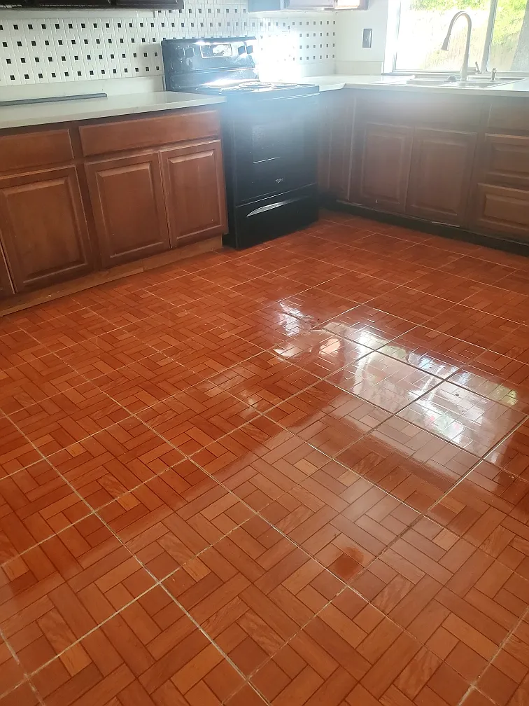4 bed, 2500 sqft, $2,000 — Photo 4