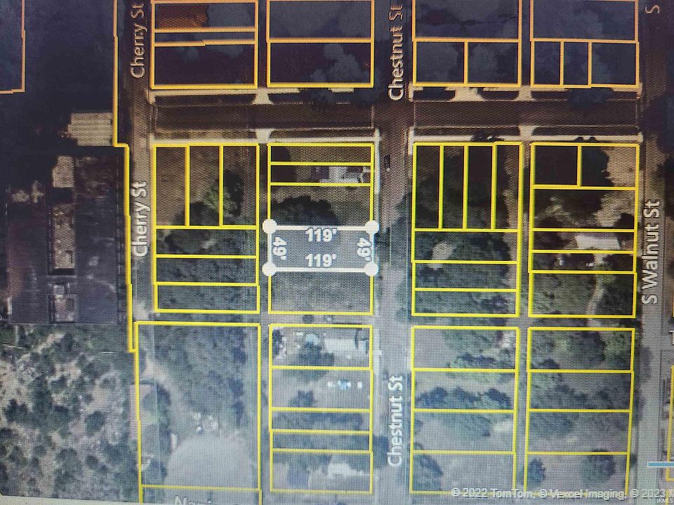2nd image of 211 Chestnut St