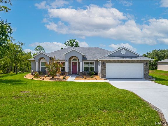 5th image of 31 Dahlia Ct N