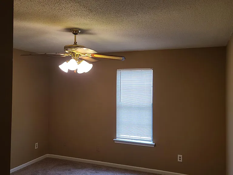 5791 Plum Valley Dr — Photo 12