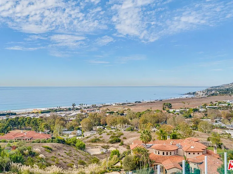 6277 Sea Star Dr — Photo 66