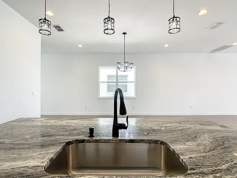 15707 Vetta Dr — Photo 4