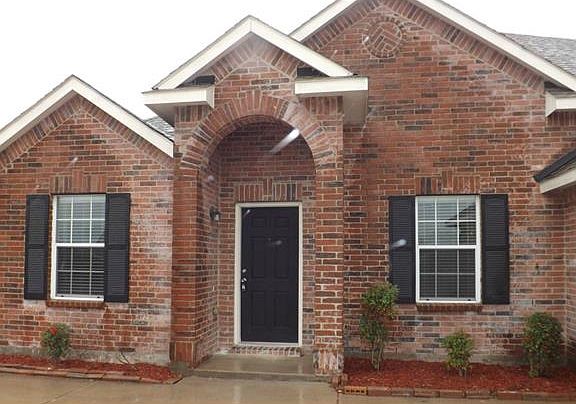 3rd image of 109 Hickory Creek Dr