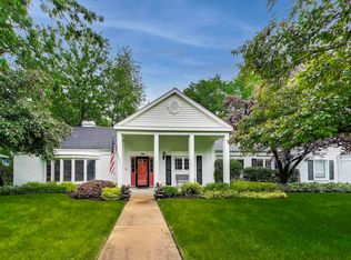 28 Oxford Dr, Lincolnshire, IL