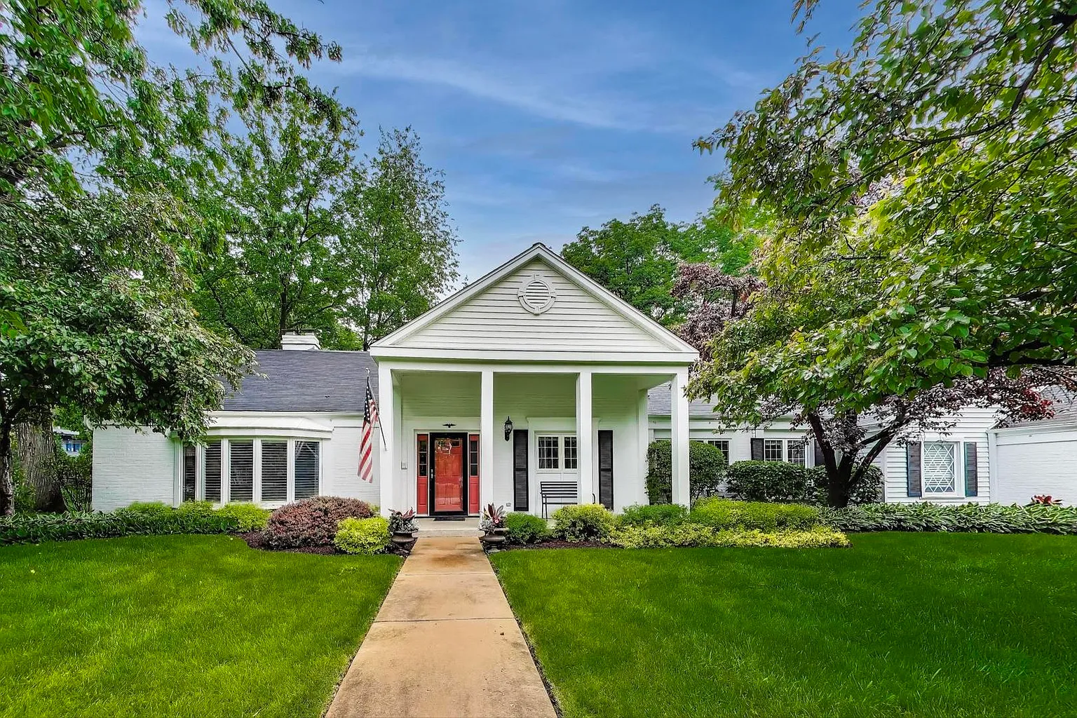 28 Oxford Dr photo 1