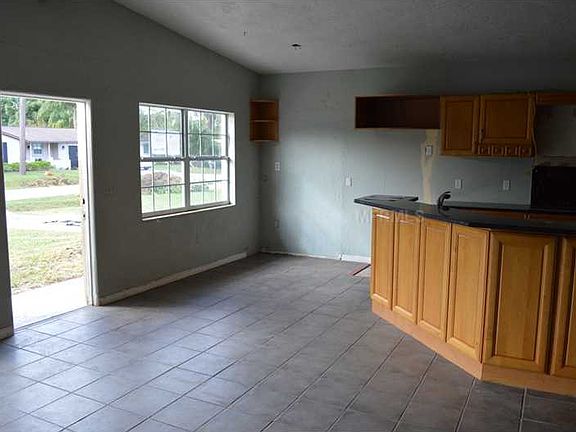 5th image of 3849 Prado Dr