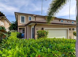 820 Date Palm Ln, Saint Petersburg, FL 33707
