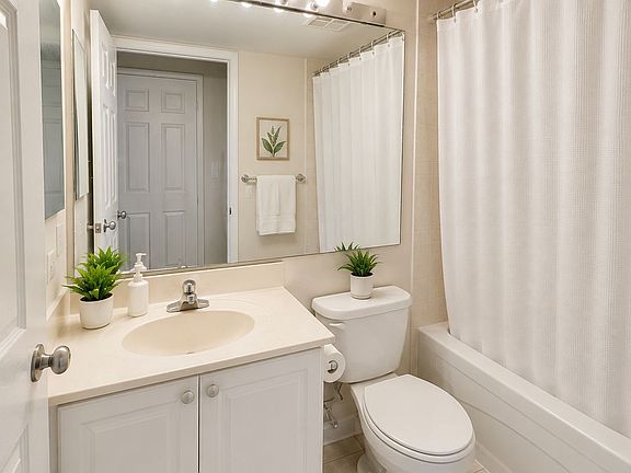 5th image of 155 Beecroft Rd #1909