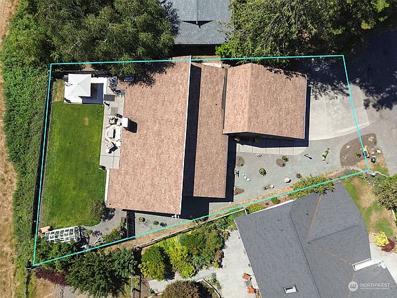 4th image of 194 Sunland Drive