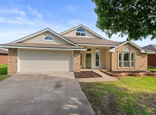 313 N Point Dr, Venus, TX 76084