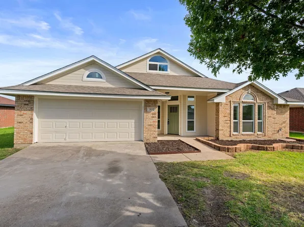 313 N Point Dr, Venus, TX 76084