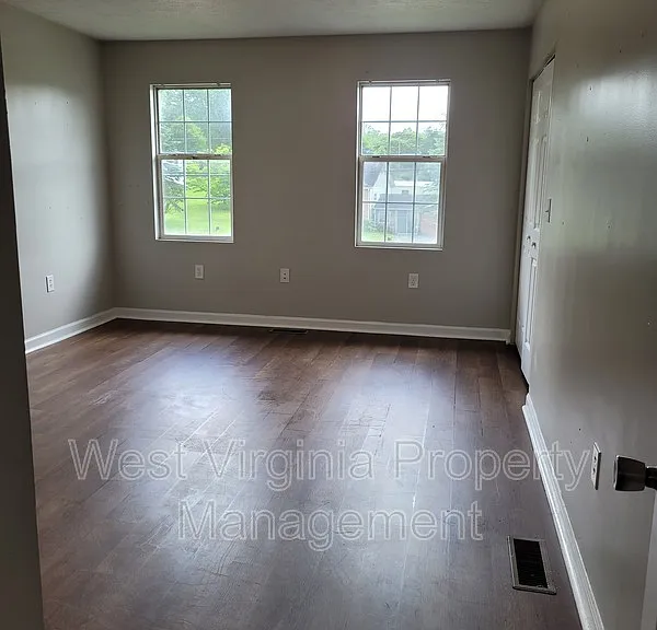 3751 Summerlee Rd #11 — Photo 5