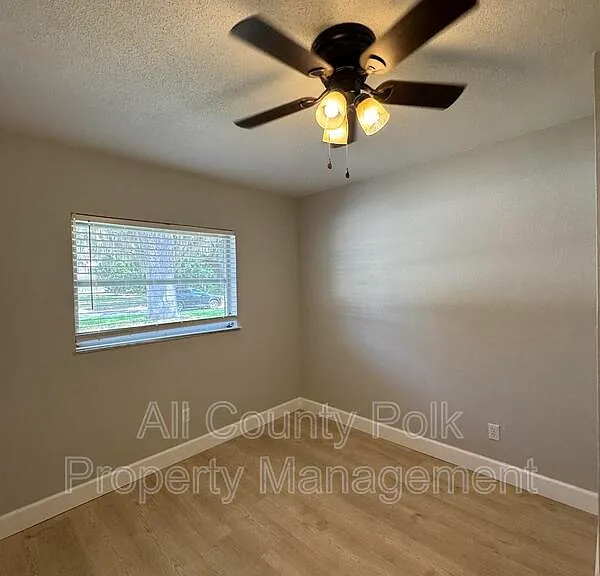 2255 E Helen Cir — Photo 19