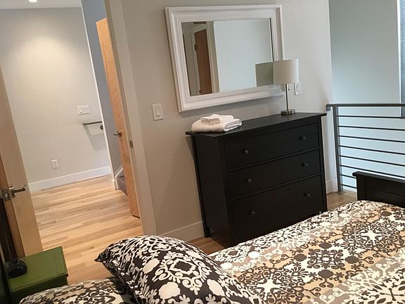 1st floor office/Bedroom