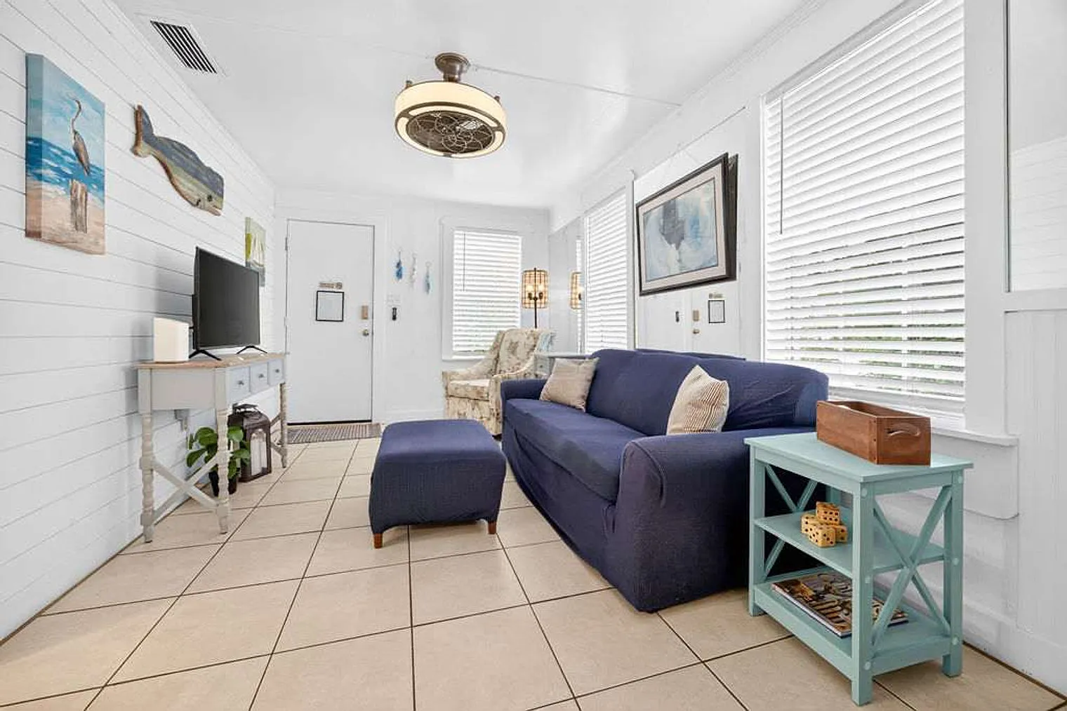 3 bed, 2.0 bath, 699 sqft, $27,000 — Photo 4