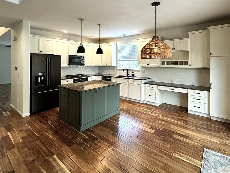 8359 Liverpool Cir — Photo 16