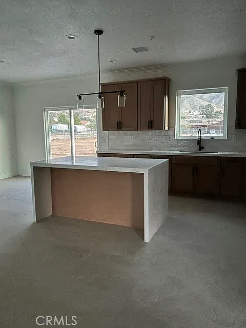 2 bed, 1300 sqft, $2,400 — Photo 2