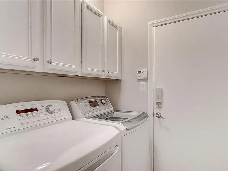 489 First Light St — Photo 28