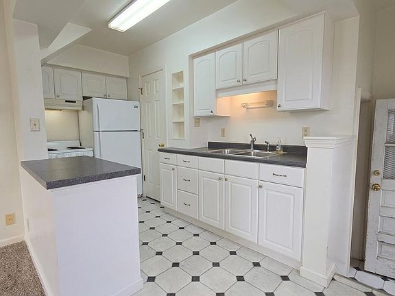 5th image of 1216 S Boeke Rd