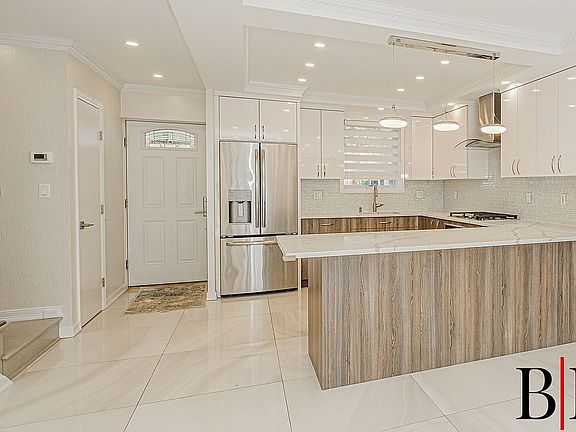 5th image of 2509 E 63rd St #1
