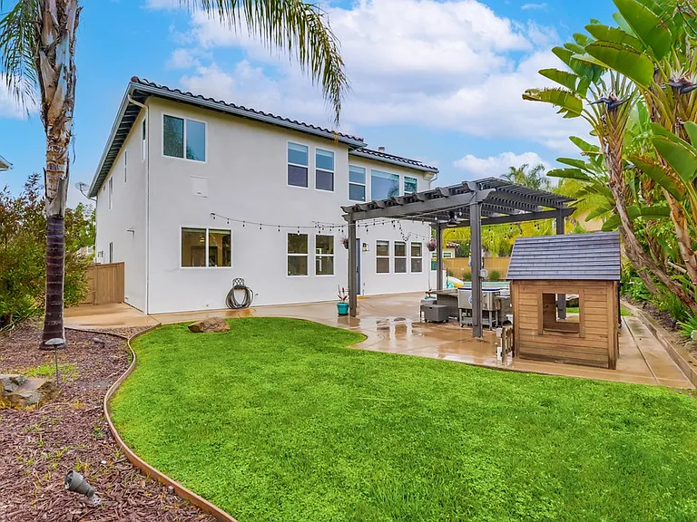 358 Corte Goleta — Photo 3