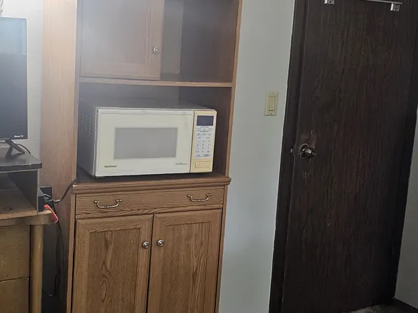 1225 Babcock Rd, Colorado Springs, CO 80915