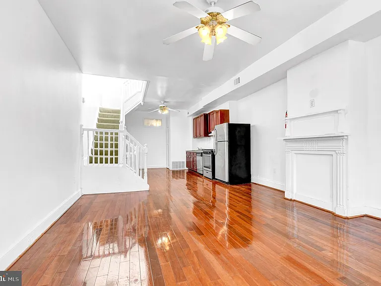 1852 5th St NW — Photo 9