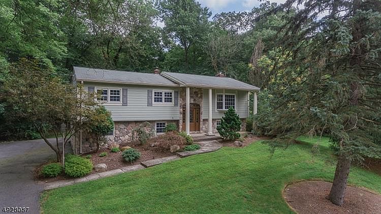 49 Brookwood Dr, Mahwah, NJ 07430 | Zillow