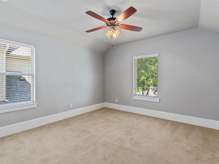 8417 Etienne Cv — Photo 26