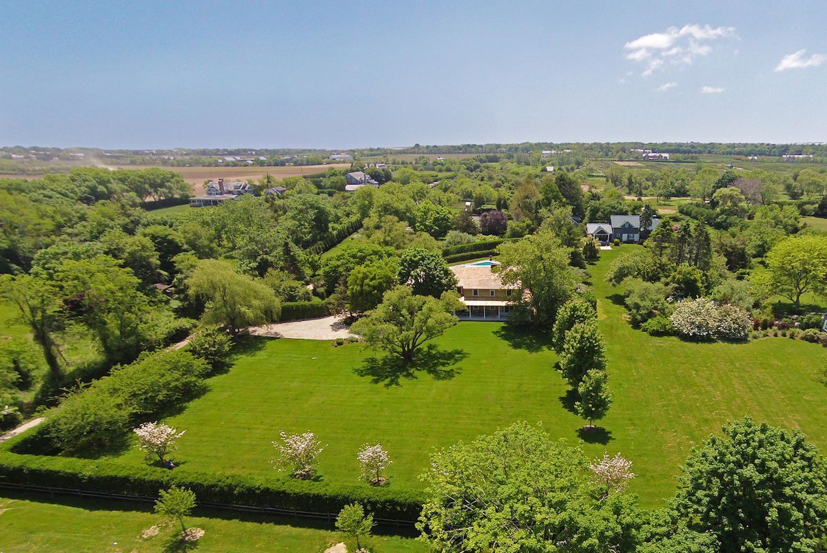 227 Sagaponack Rd, Bridgehampton, NY 11932 Out East