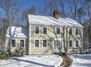 7 Stagecoach Rd, Hingham, MA 02043