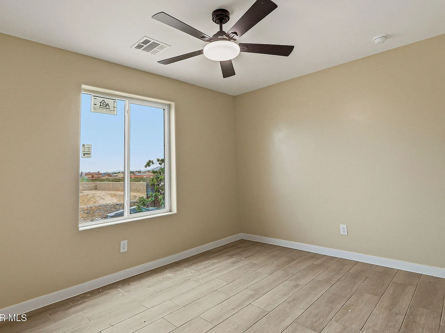 2 bed, 1.0 bath, 910 sqft, $1,250 — Photo 4