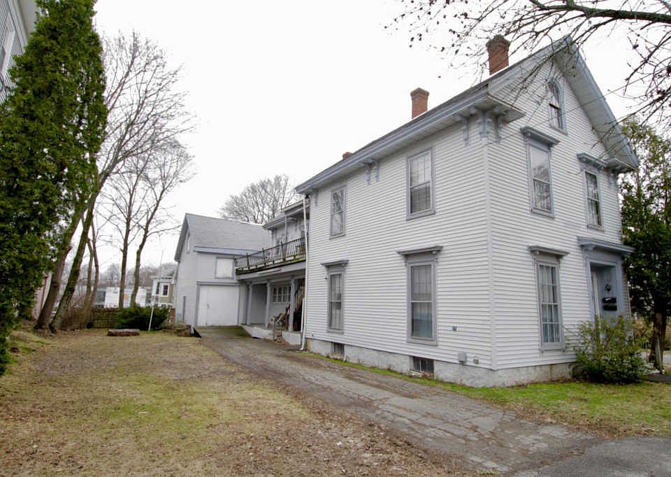 1st image of 154 Essex St