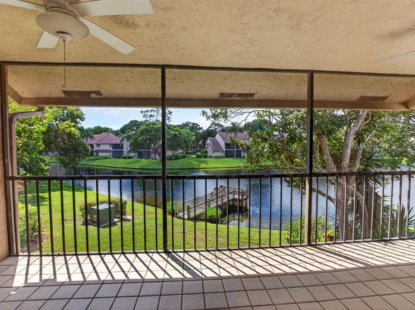 5621 Coach House Cir, Boca Raton, FL 33486