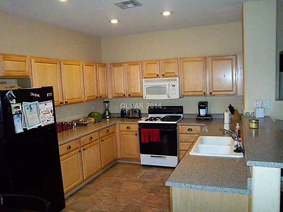 4th image of 2418 Belt Buckley Dr