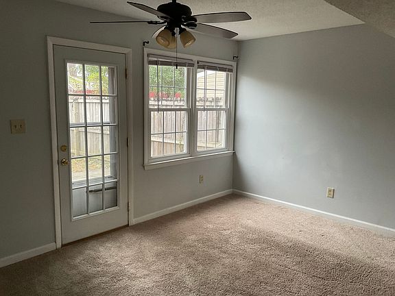 2nd image of 120 King George Ct