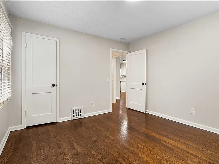 5332 Cedar St — Photo 6