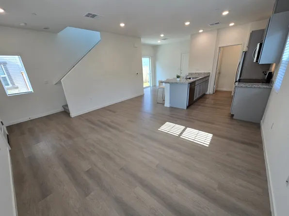 5720 Molino Cir, Roseville, CA 95747