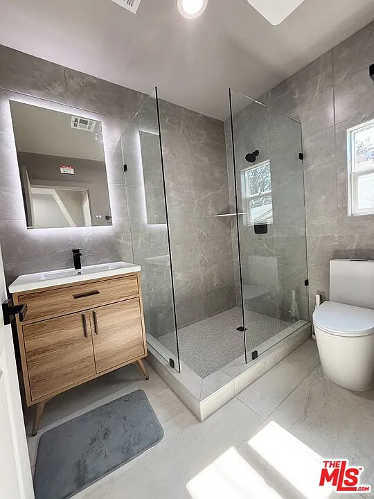4 bed, 3.0 bath, 1500 sqft, $4,950 — Photo 4