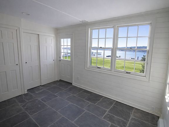 2nd image of 149 Woodbine Ave #3