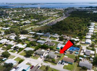 2803 NE Spruce Ridge Ave, Jensen Beach, FL 34957
