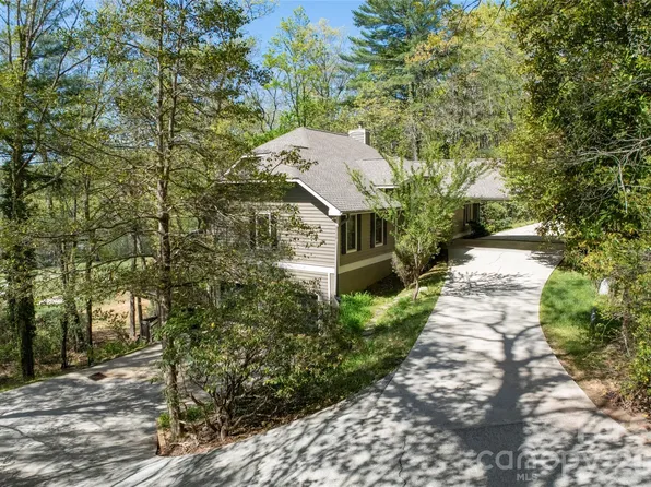 516 Cherokee Trce, Lake Toxaway, NC 28747
